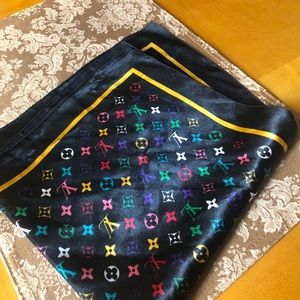 LV SCARF